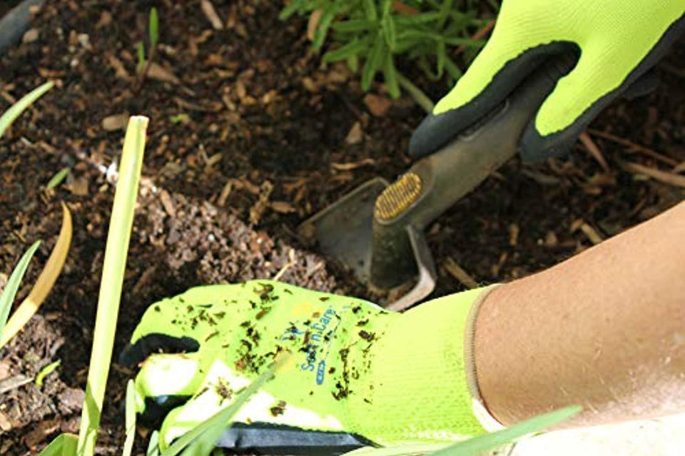 BulkySellers Gardening Tools - Falcon Gloves and Pruners